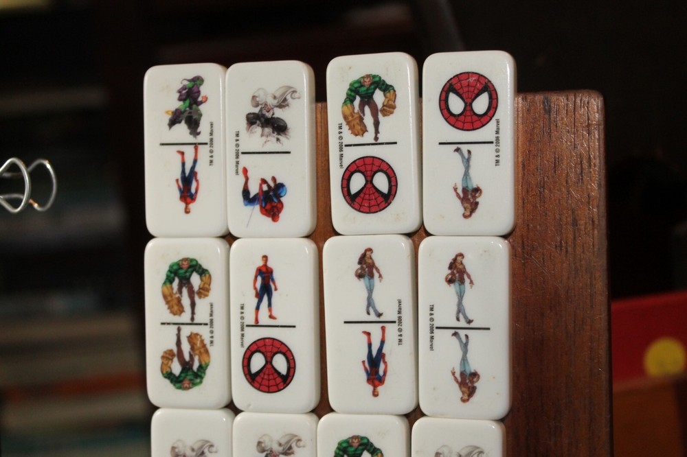 2006 Spider-Man Dominoes 27 Pieces
