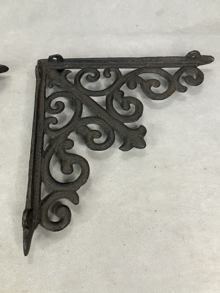 Cast Iron Shelf Bracket Ornate