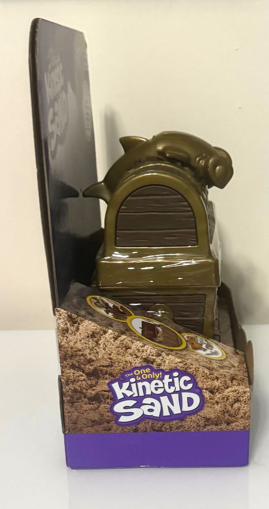 Kinetic Sand Treasure Hunt