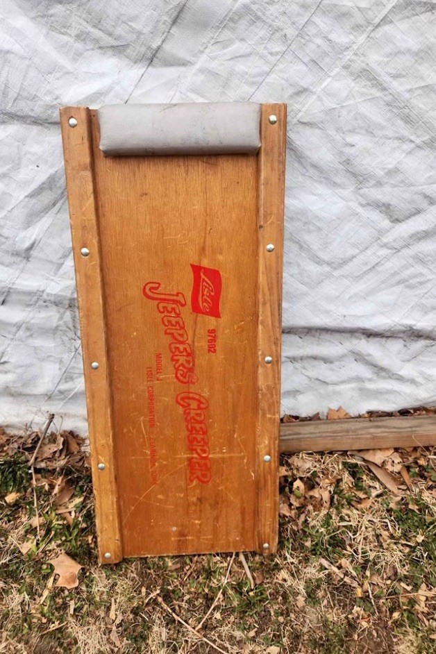 Jeepers Creeper Roller Seat with Backrest