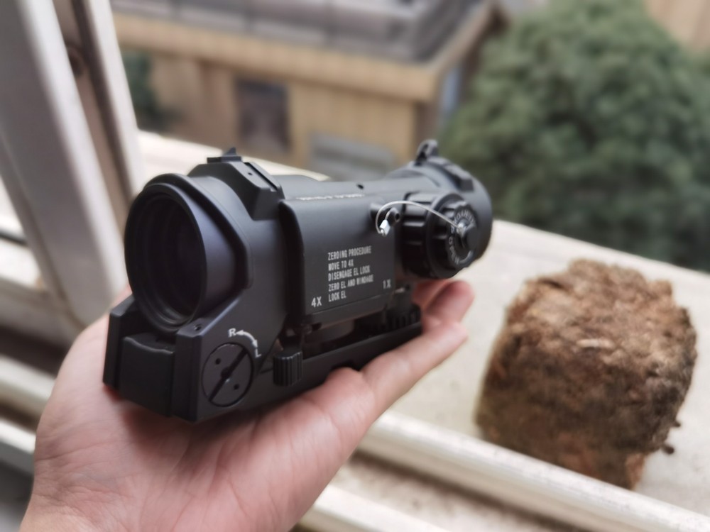 1-4x32 EL-DR Type Scope, 1-4x Variable Magnification Rifle Scope with Red Cross