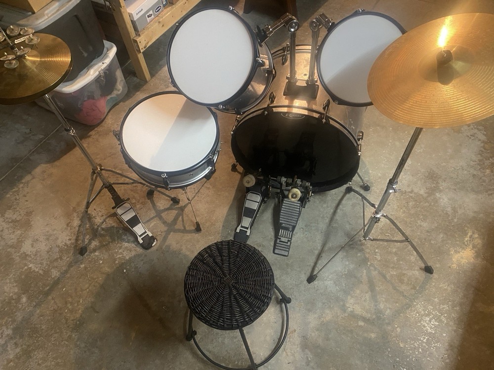 Drum Set With Many Accessories *PICK UP ONLY*