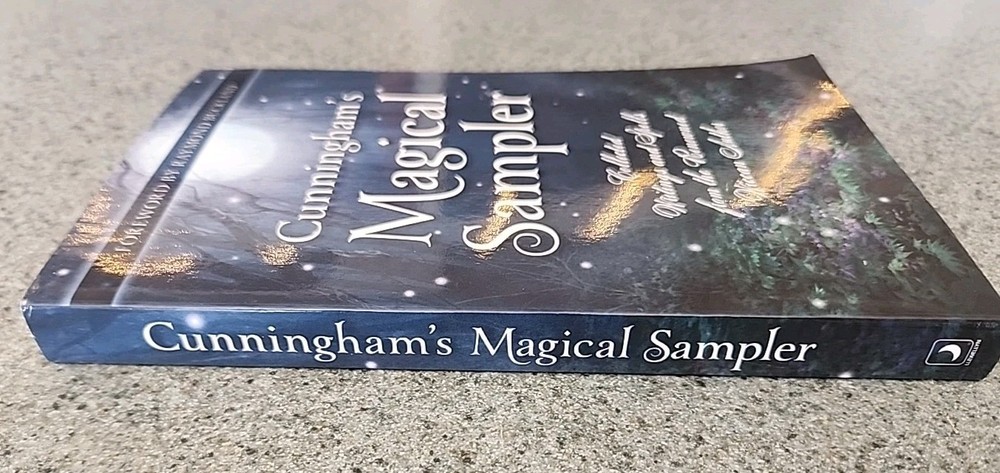 Cunningham's Magical Sampler : Collected Writings and Spells