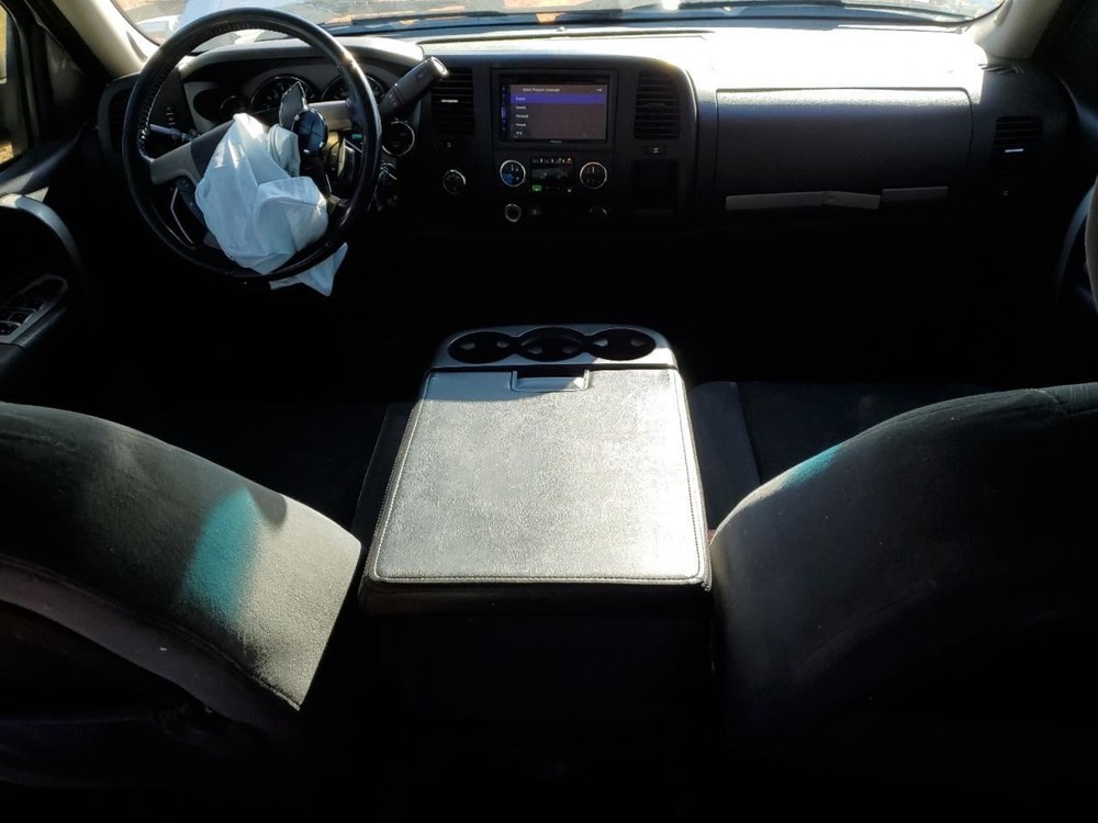 SILVRDO15 2009 Glove Box 4889679