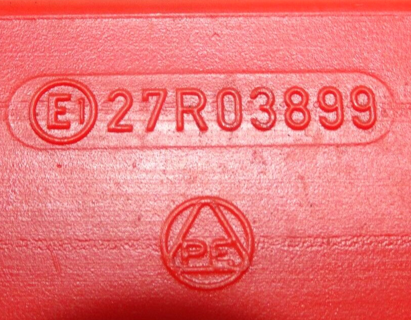 MERCEDES BENZ W211 E CLASS WARNING / HAZARD TRIANGLE E1 27R03899