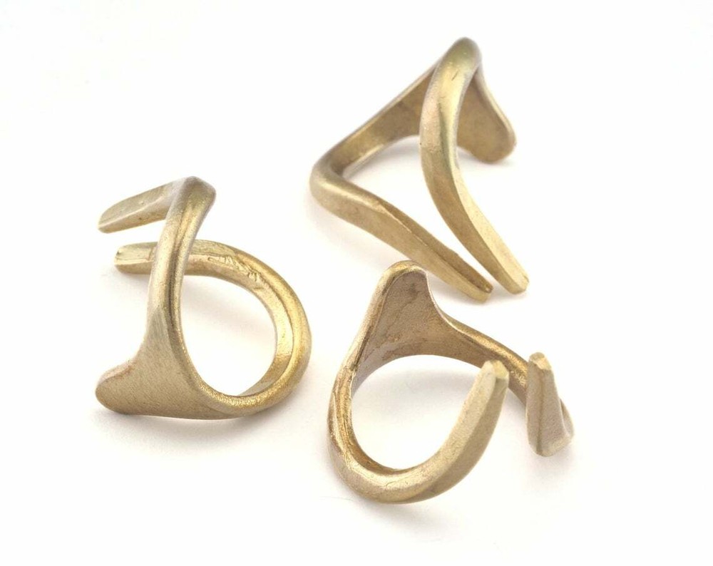 Adjustable Ring Raw brass (19mm 9US inner size - Adjustable ) Oz2989