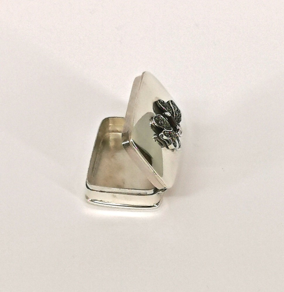 9927770 925 Silver Miniature Pill Box Rectangular Butterfly Garnet Marcasite