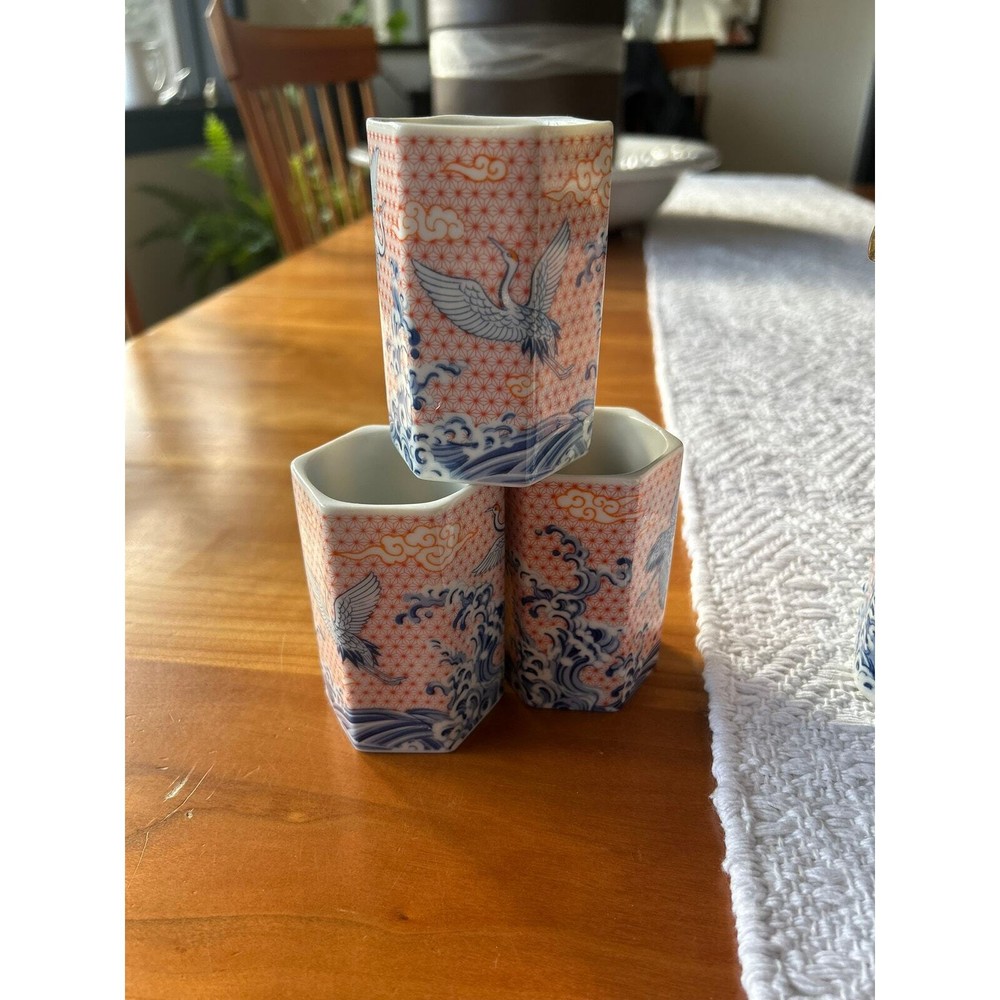 Asian Teapot set with 6 cups.