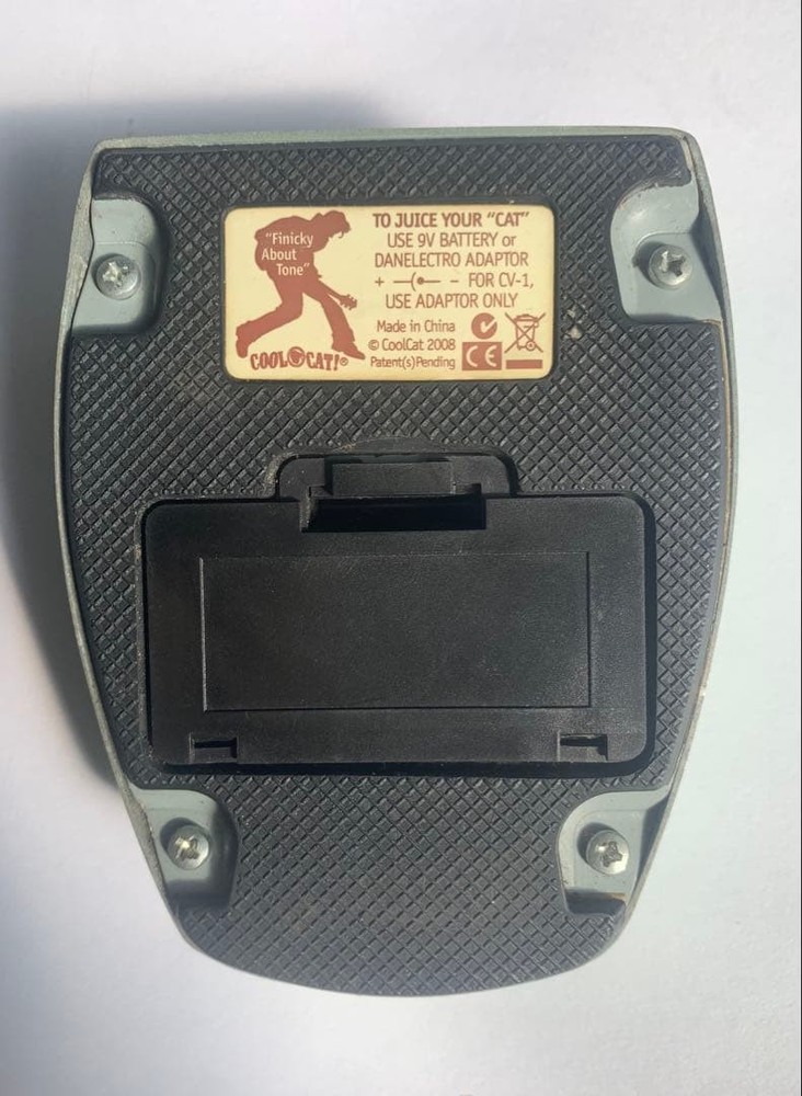 Danelectro Cool Cat Vibe Effects Pedal