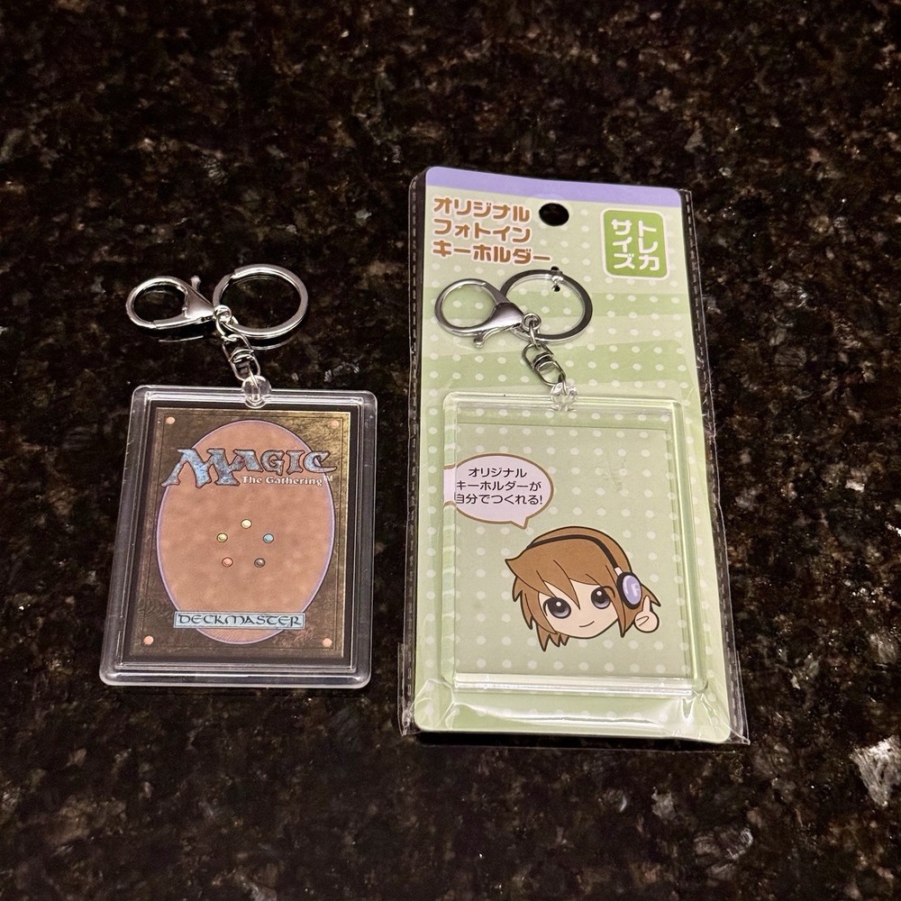 Magic The Gathering Trading Card Keychain Protector