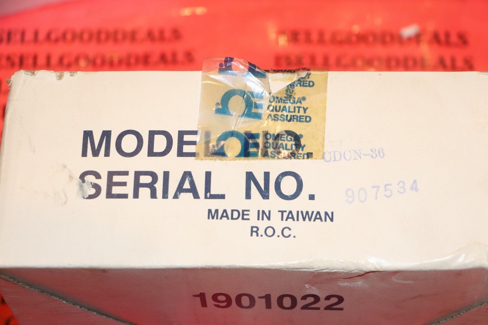 Omega CDCN-36 Conductivity Controller New