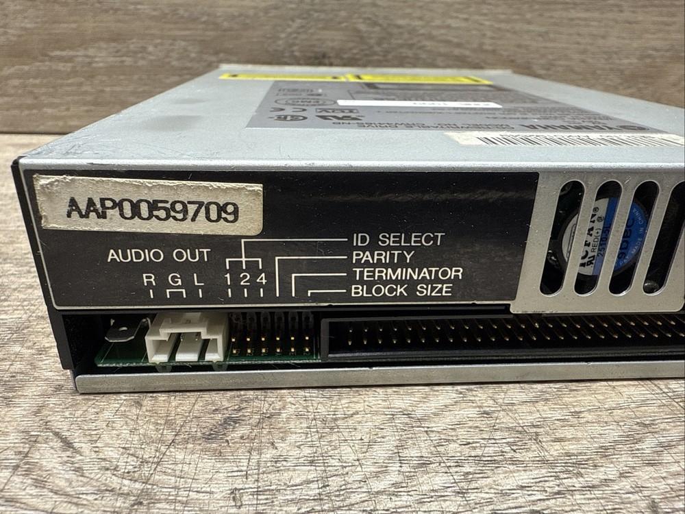 Yamaha CRW6416S CD-Rewritable Internal Drive Compact Disc Recorder Burner Unit