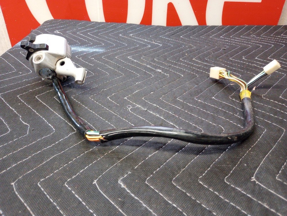 Suzuki TS TC Left Handlebar Switch. Suzuki Left Handlebar Switch 575-3