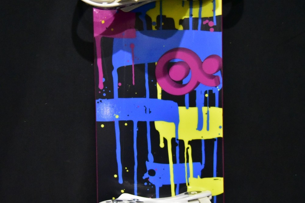 ALIBI ROGUE SNOWBOARD SIZE 149 CM WITH MEDIUM BINDINGS