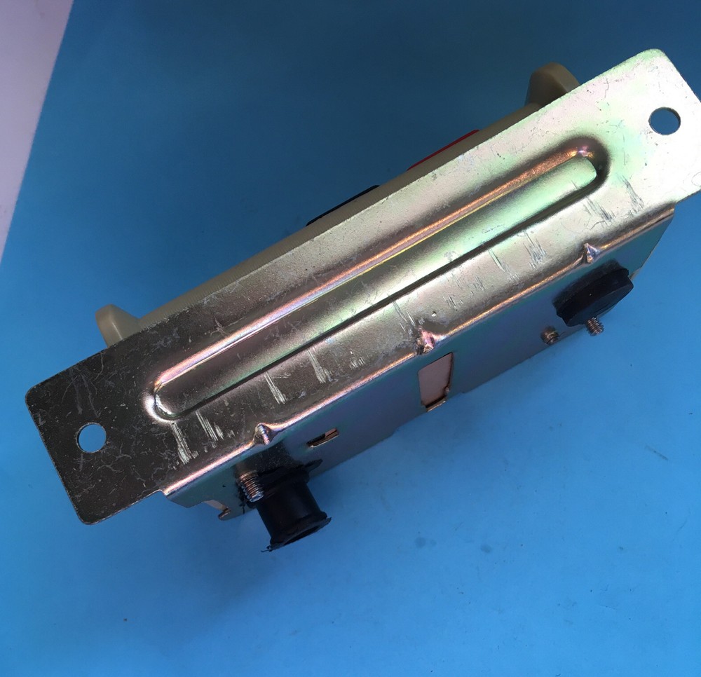 *NOS* T75-UNBRANDED-PUSH BUTTON SWITCH *FREE SHIPPING*