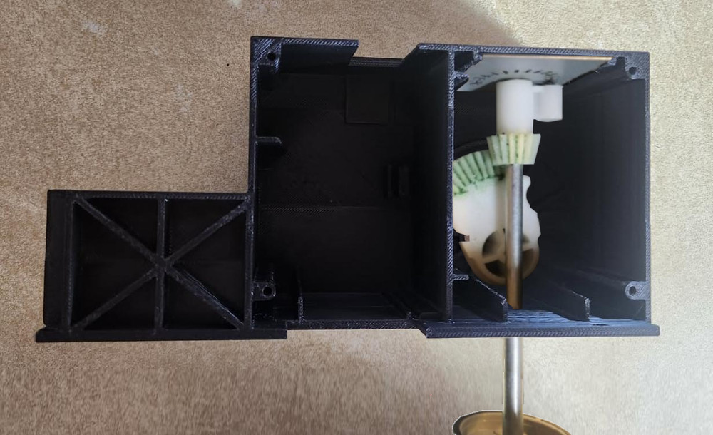 2006, 2007 FLeetwood Bounder, Pace Arrow Denso LA146600-7920 damper control box