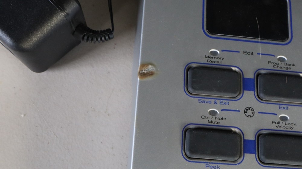 M-Audio Trigger Finger MIDI Controller with Pads Powers up UNTESTED r