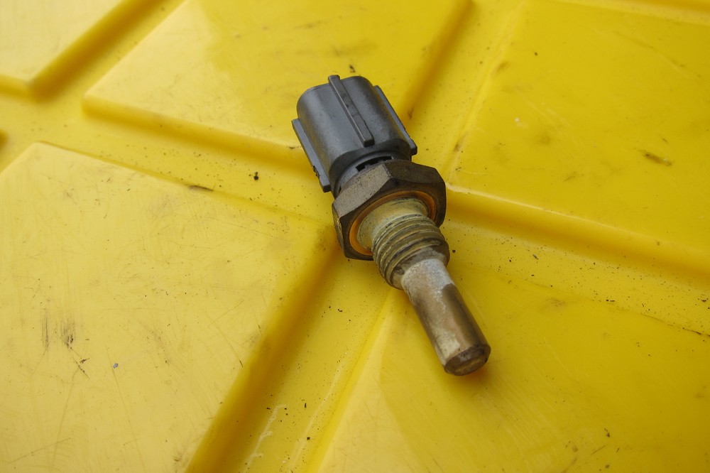 2003 SUZUKI GSXR 1000 COOLANT TEMPERATURE SENSOR THERMOSENSOR