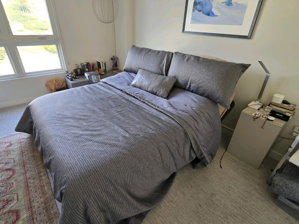 Adjustable Bed Base With Wireless Remote Control, 750 Lbs Capacity