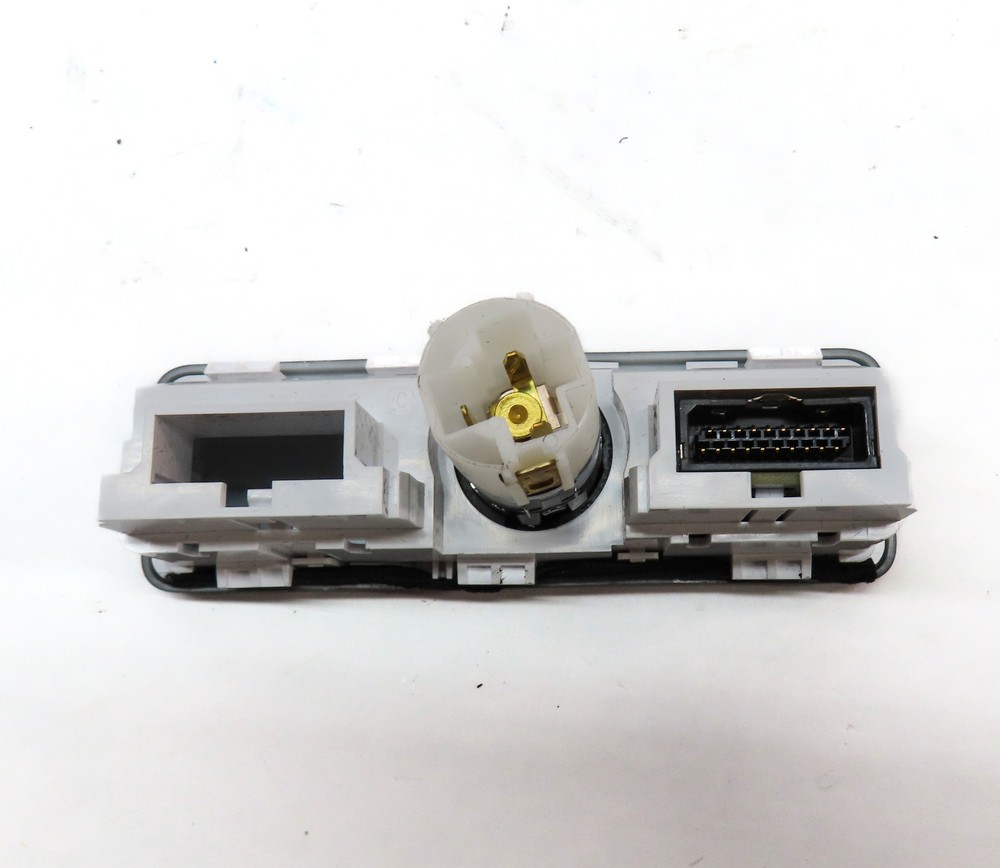 2014 RANGE ROVER SPORT (L494) AUXILIARY AUX USB PLUG JACK w/ 12V SOCKET PANEL