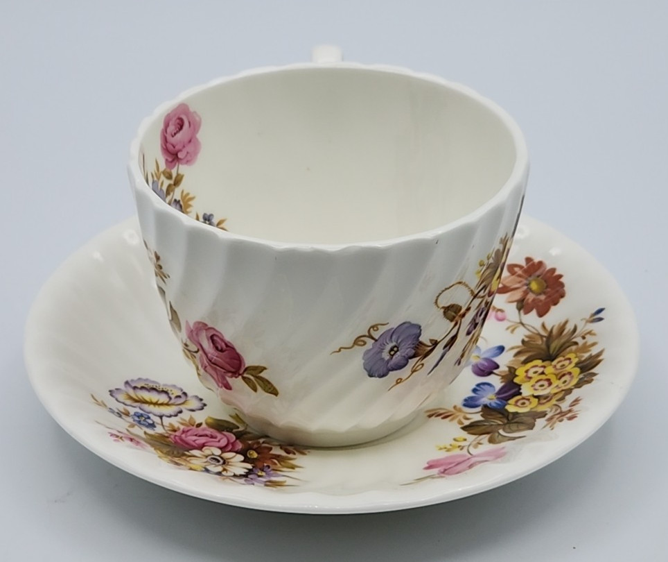 Aynsley Fine Bone China Summertime Pattern 5 Piece Place Setting READ BLUE