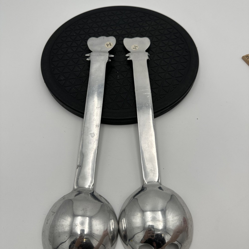 Cast Silvertone Metal Bee Salad Spoon and Fork Serving Set