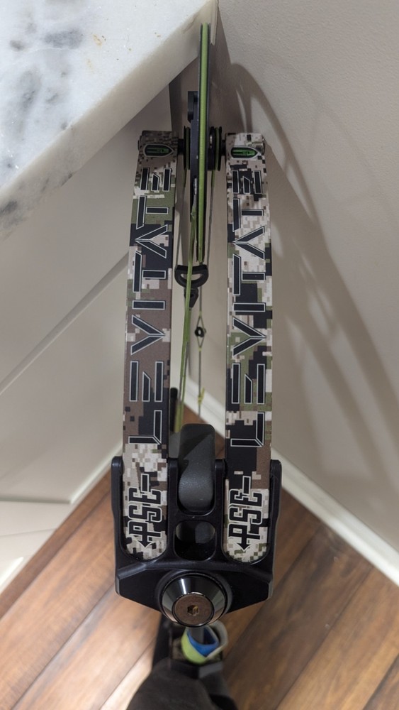 PSE Nock On Carbon Levitate | Charcoal W/ Subalpine Limbs RH 70lbs E2