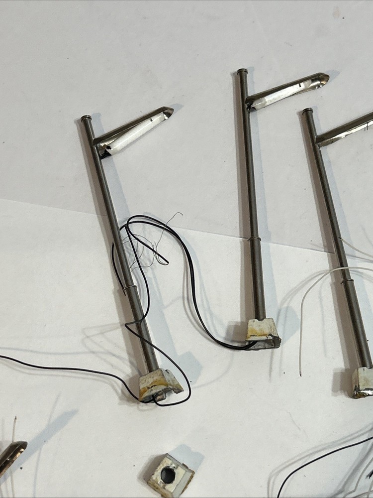 Vintage HO Scale Street Light Lamp Post Misc Light Lot