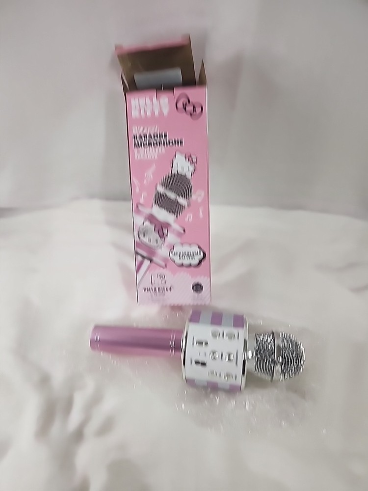 Hello Kitty Bluetooth Karaoke Microphone Wireless Speaker USB Charging Pink NIB