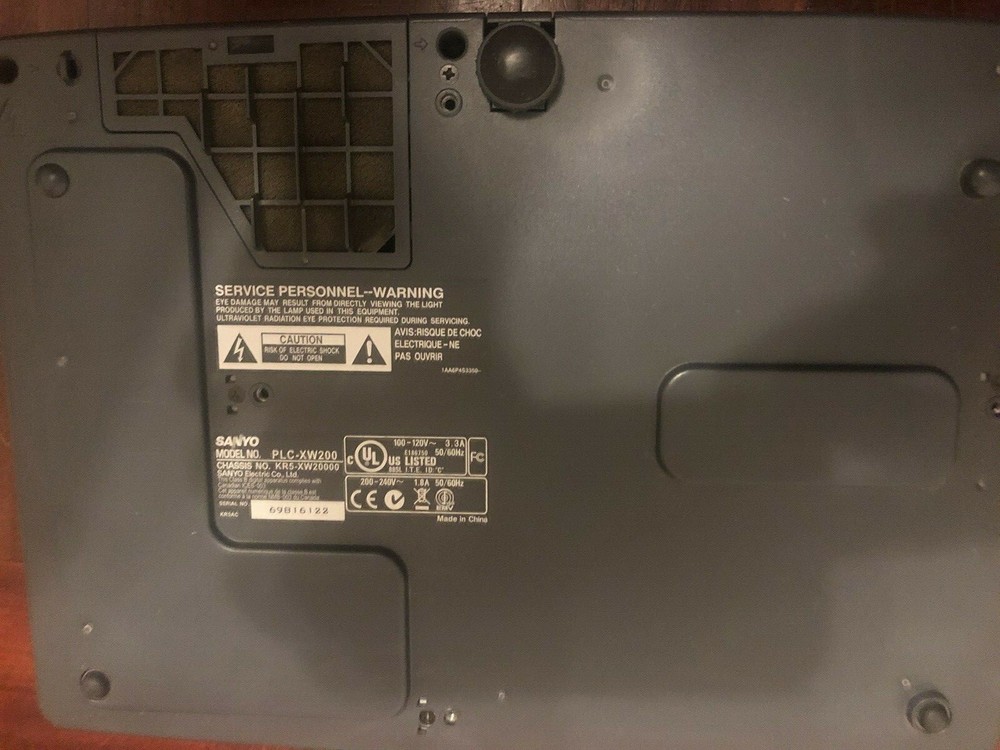 SANYO PLC-XW200 LCD Projector