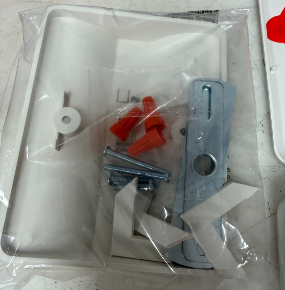 👀 NEW THOMAS & BETTS PLASTIC SELF POWERED RED LED EXIT SIGN QLXN500RN