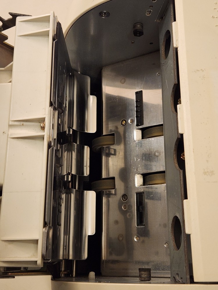 Glory GFR-S60 Mixed Bill Currency Counter/Sorter "NEEDS WORK"