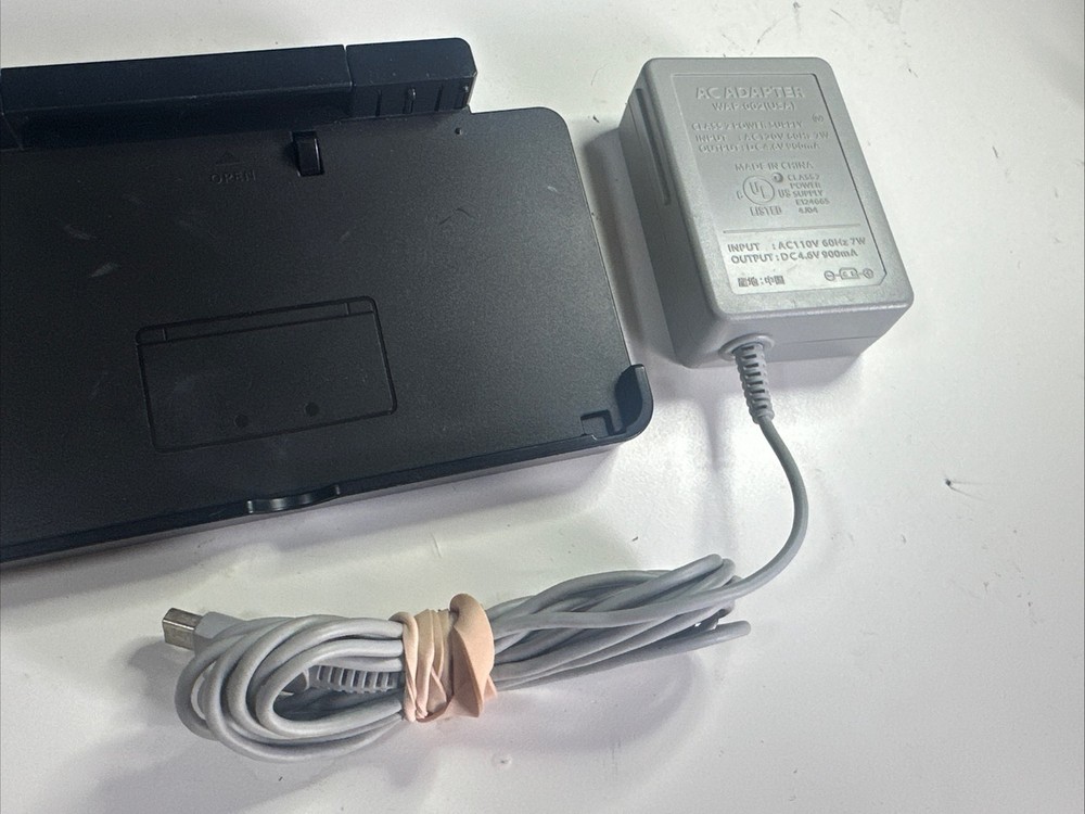 Original Nintendo 3DS Battery Charging Dock Cradle Base Black CTR-007 TESTED
