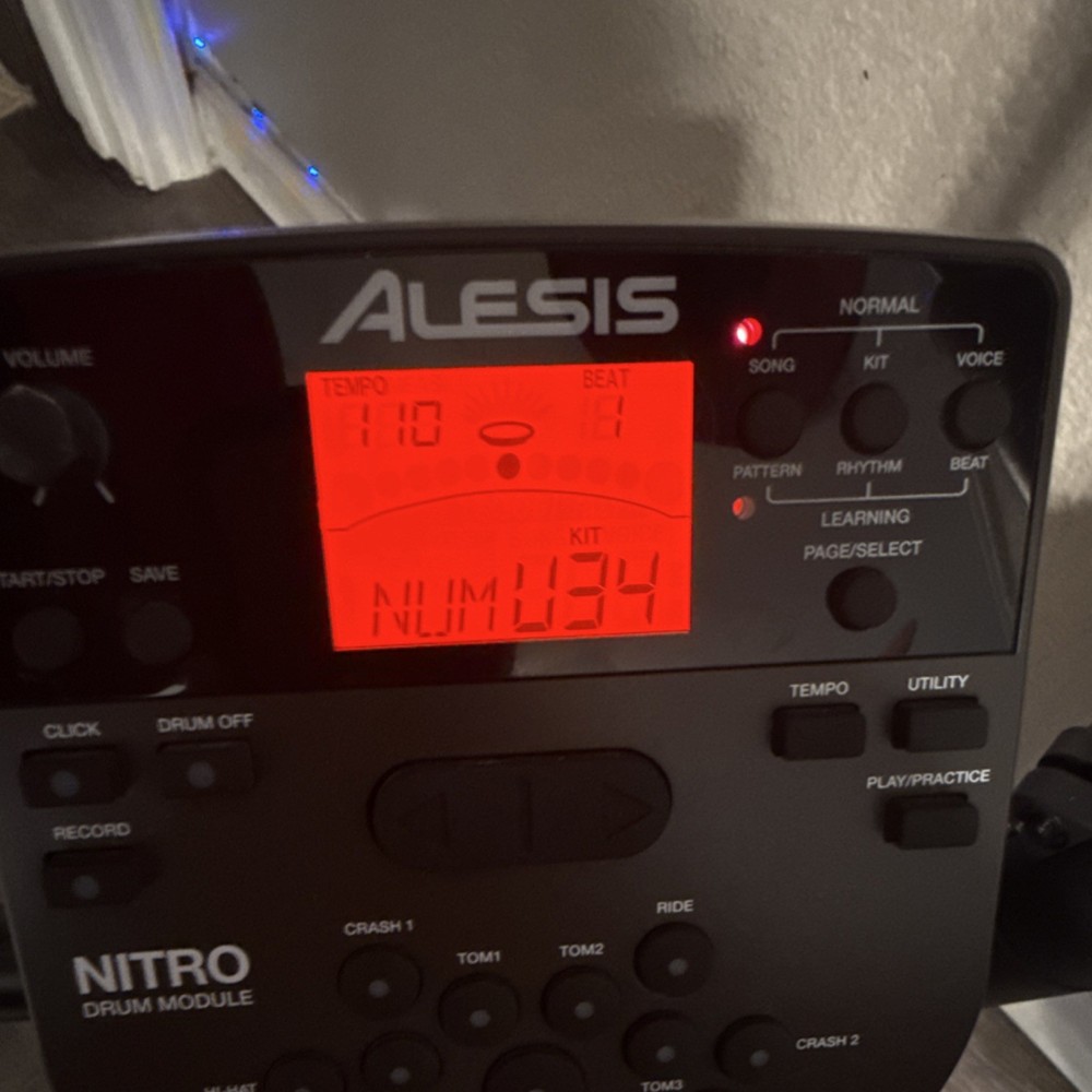 Alesis Nitro Electronic Drum Kit Red/Black, 8 Mesh Pads, USB, Effects, Cymbals