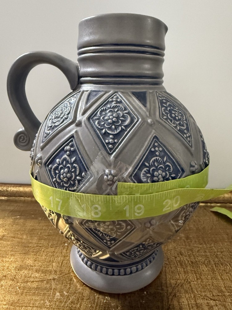 Gerz Germany ( Tureen & Pitcher )