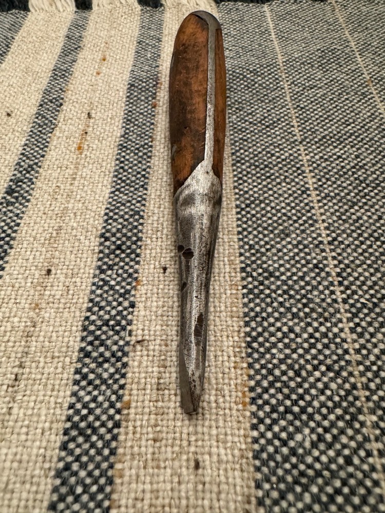 Perfect Handle Old Split Wood Screwdriver - Short - Unmarked Old