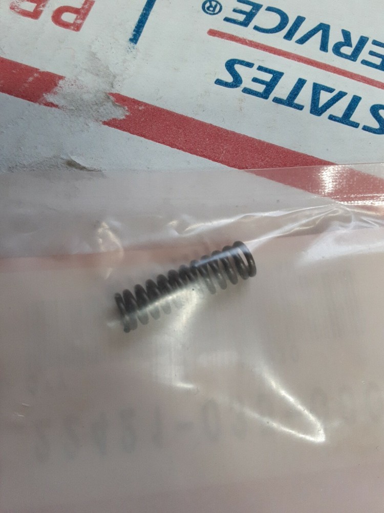 Honda 22421-035-000 Spring O.E.M. N.O.S. QTY 1