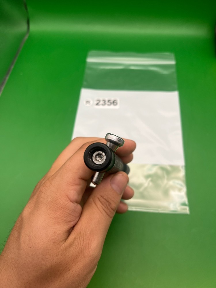 Autococker Bolt