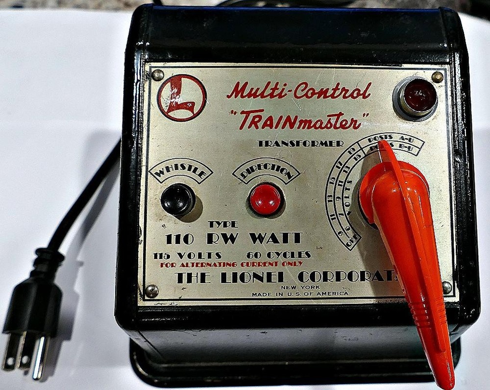 Lionel transformer RW 110 watt  transformer 120V