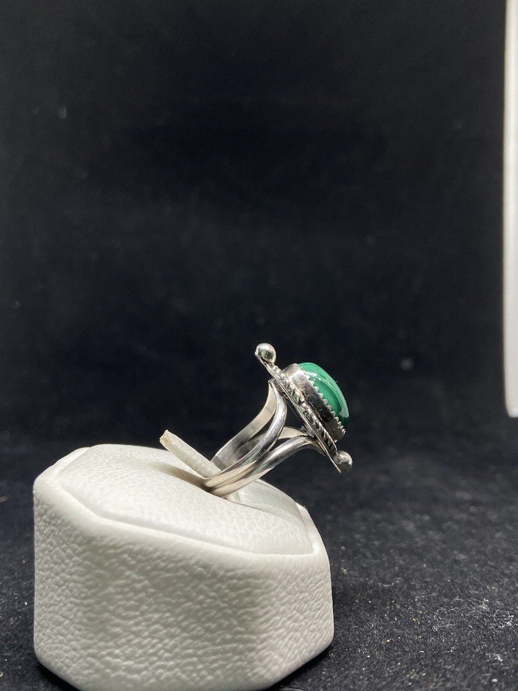 Native American Navajo malachite Sterling Silver Ring Size 8