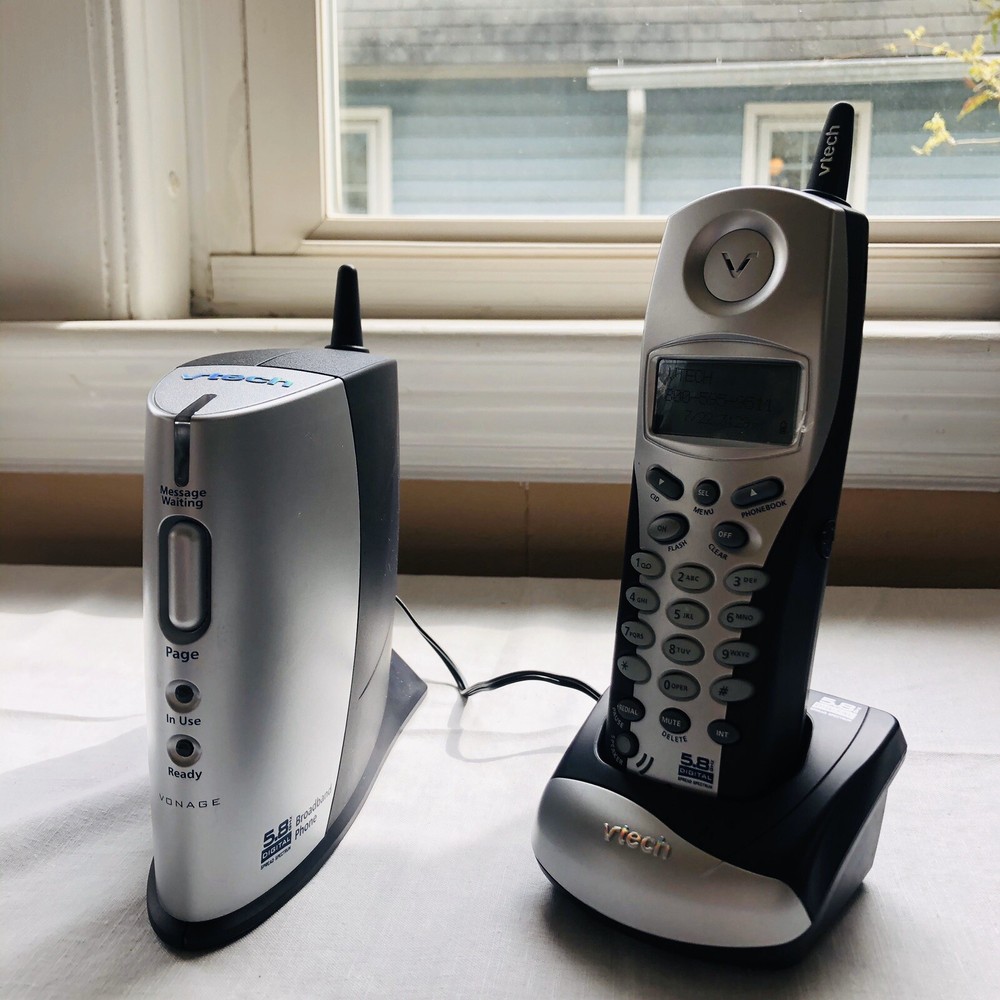 Vonage VTech IP 8100-1 Broadband Telephone System, Base & Handset Open Box