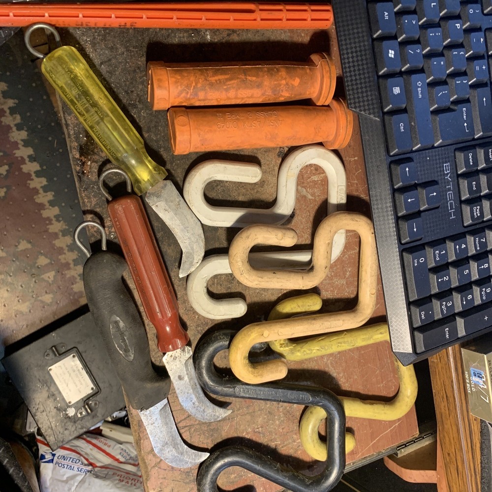 LOT OF LINESMAN TOOLS
