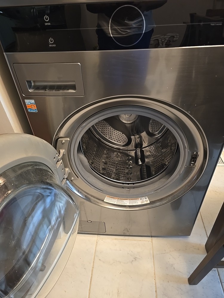 LG ThinQ Washer And Dryer Duo