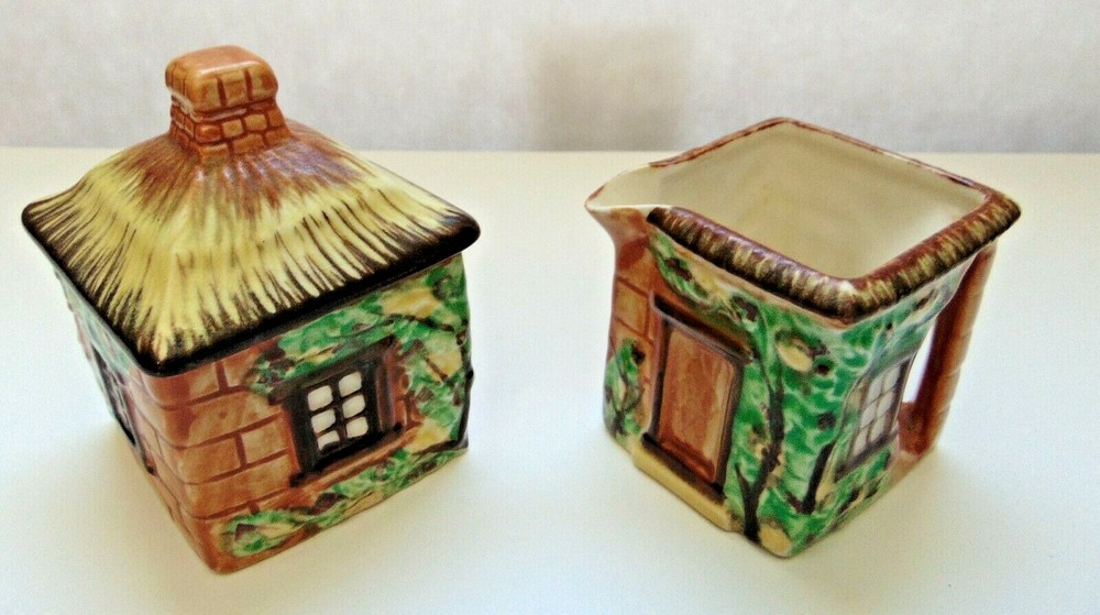 Cabin Creamer & Sugar Set Occupied Japan