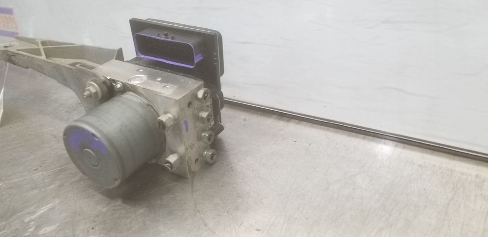 09 CHEVY CORVETTE C6 ABS PUMP ASSEMBLY