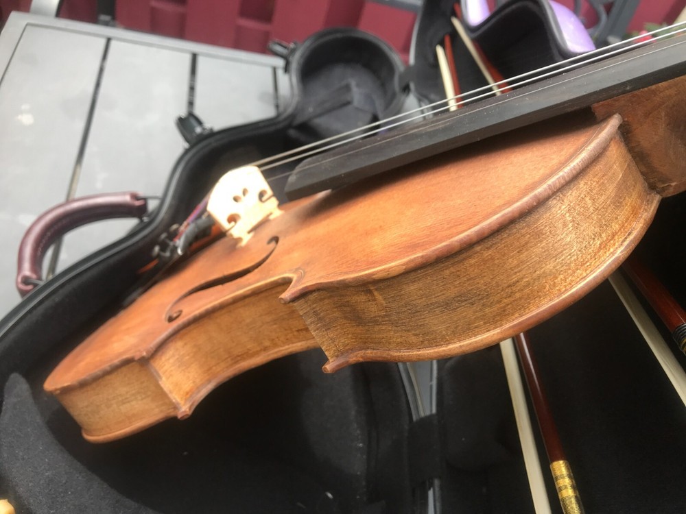 4/4 violin w/case