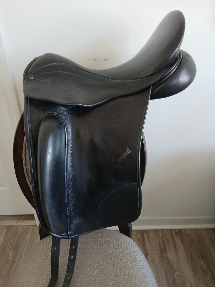 17" Wide County Perfection Dressage Saddle