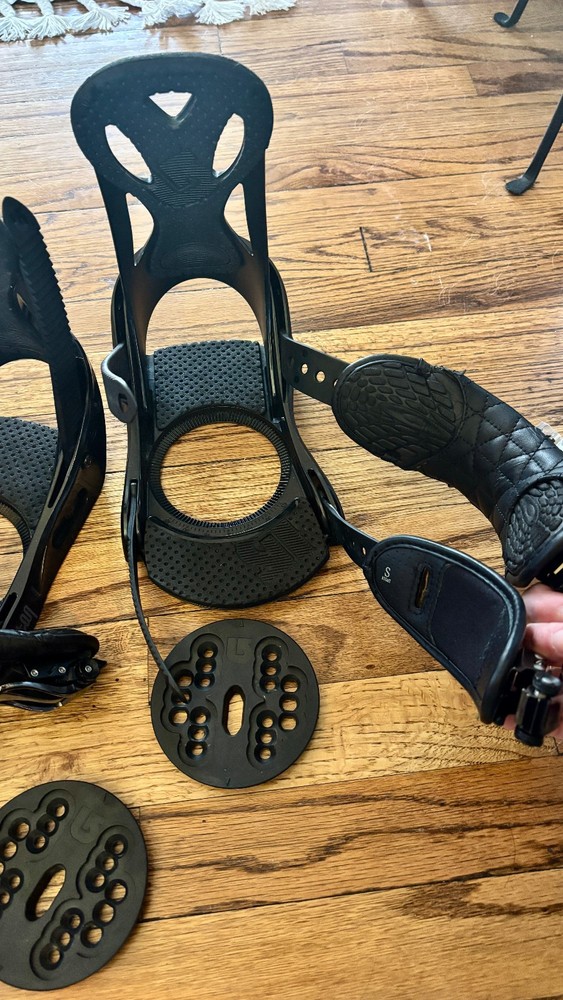 Burton Freestyle Snowboard Bindings S SMALL Black