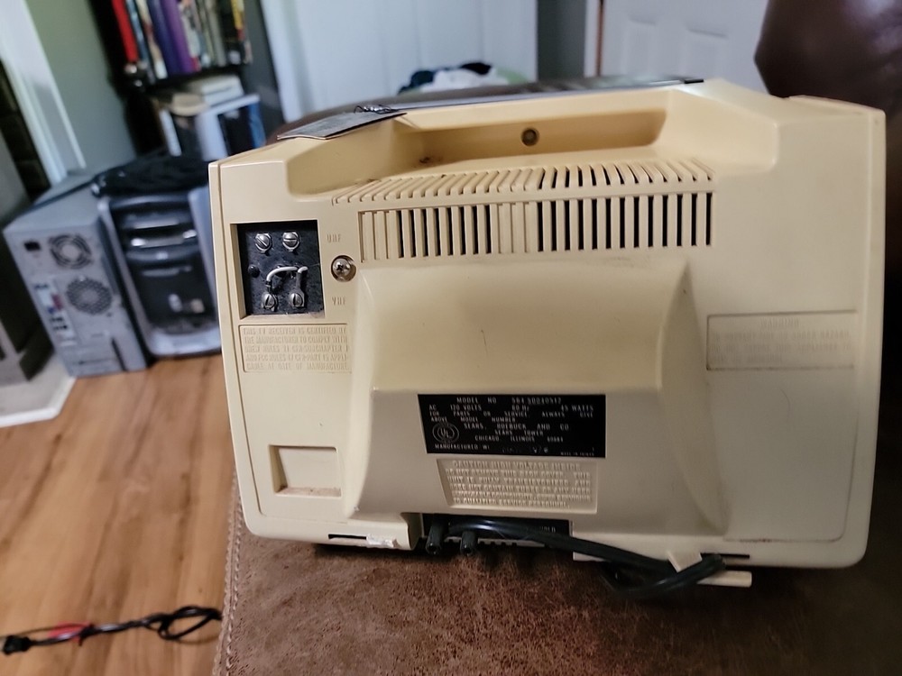 Vintage 1978 Sears Solid State TV 564.50040512