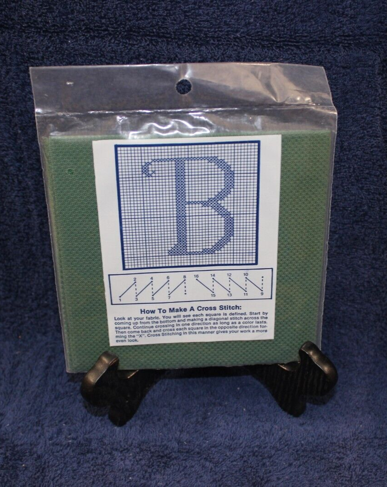 MCG Textiles 14 Count Cross Stitch Fabric - DK Green